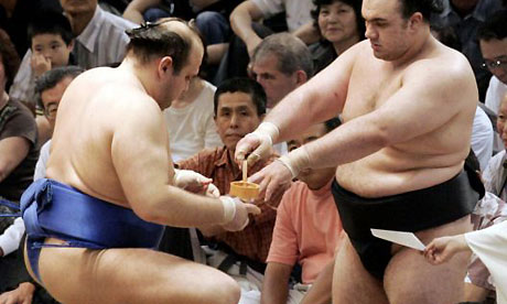 Russian sumo wrestler Hakurozan and his brother Roho