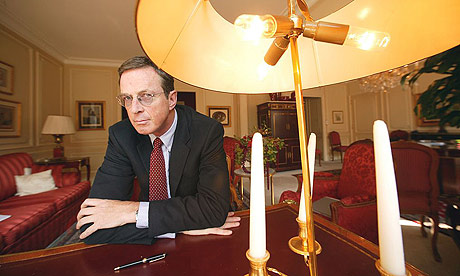 Michael Crichton, author of the bestseller Jurassic Park, in Paris, 2003.