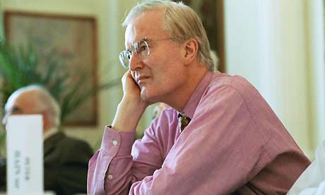 Hugo Young at The Media and Europe Conference in London in 2002