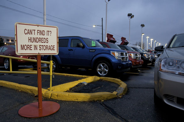 Gallery US car industry : Cars for sale on a car lot at in Warren, Michigan, USA