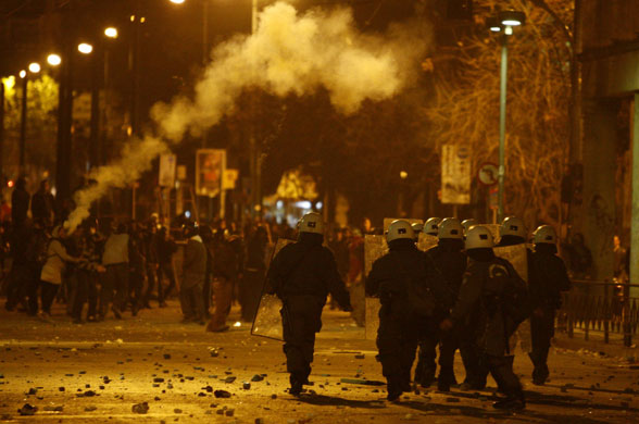 Gallery Greek riots: Police during street clashes around Athens' Polytechnic