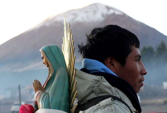 Gallery 24 hours in pictures: Traditional pilgrimage to the Virgin of Guadalupe Basilica