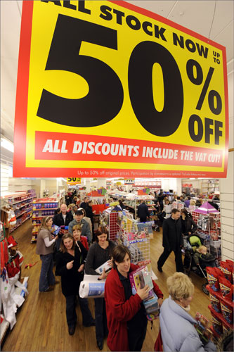 Gallery Woolworths closing down: Woolworths closing down sale