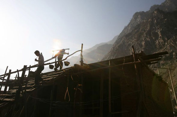 Gallery December 12 2008: Wenchuan County, China: Survivors of the Sichuan earthquake