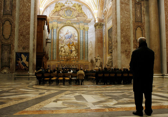Gallery 24 hours in pictures : People listen a concert marking the anniversary of the Baptism of Russia 
