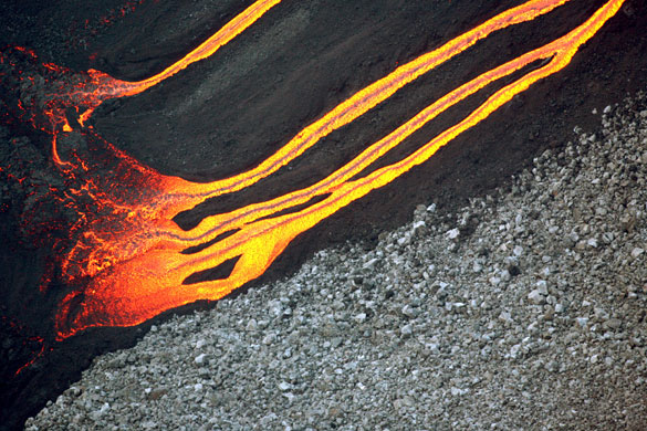 Gallery 16 December 2008: Le Dolomieu crater of The Piton de la Fournaise volcano