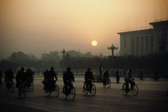 Gallery China then and now: Twilight Cyclists
