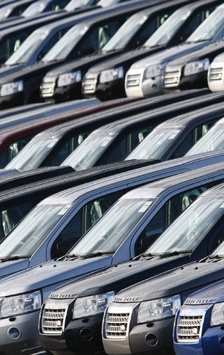 Gallery Business week: Land Rover Freelanders outside Halewood 