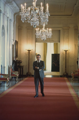 Gallery deepthroat dies : President Richard Nixon Waits For Press Conference in 1974