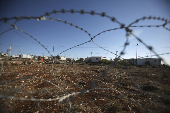 Gallery 19 December 2008: West Bank: Caravans in the Jewish settlement of Migron