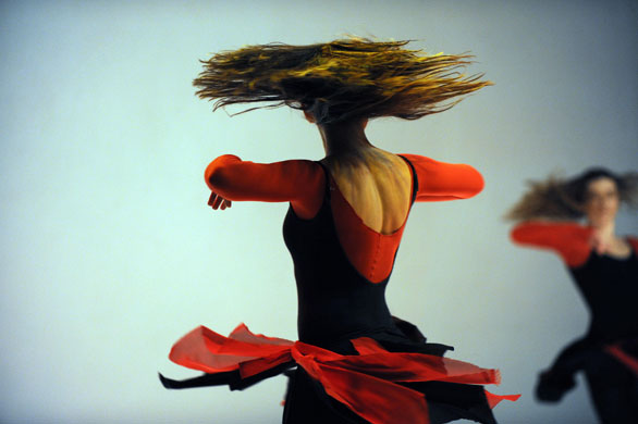 Gallery 19 December 2008: Kiev, Ukraine: Ballet dancers at Kiev's Academy of Arts