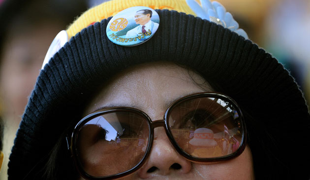 Gallery Thai politics: An anti-government protestor at the Suvarnabhumi international airport 