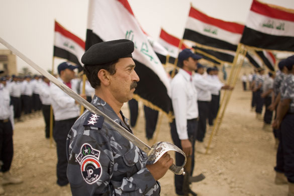 Gallery 24 hours in pictures : Sons of Iraq graduate as police in Baghdad 