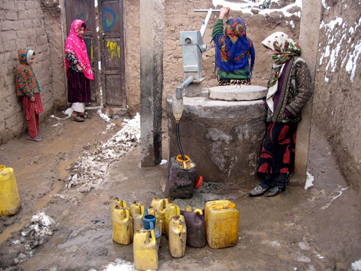 Gallery 24 hours : Clean drinking water supplies in Afghanistan