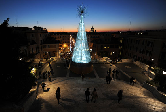 Gallery Light installations: Christmas tree in Rome