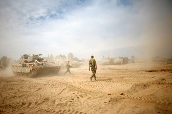 Gallery 22 December 2008: Kisufim, Israel: A deployment near the Israeli border