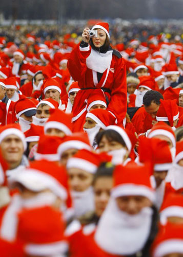Gallery 22 December 2008: Anattempt to win the Guinness World Record for the most Santas in one town