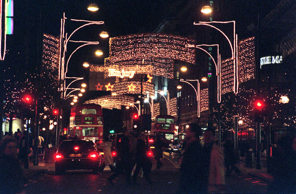 Gallery Christmas on the high st : The Christmas lights in Oxford Street  1999