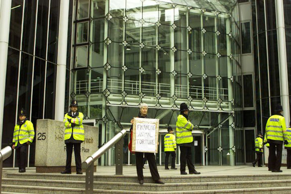 Gallery Huntingdon Life Sciences: Protesters against Huntingdon Life Sciences outside Merryl Lynch
