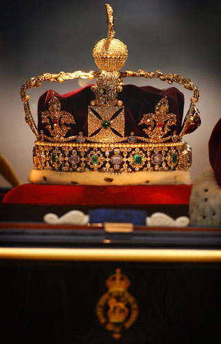 Gallery Queen's speech : The Imperial State Crown travels in a separate horse drawn carriage