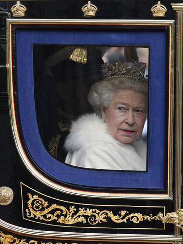 Gallery State Opening: Queen Elizabeth leaves Buckingham Palace 