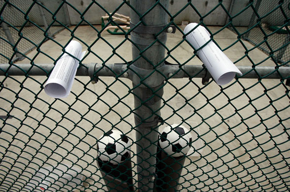 Gallery Guantanamo Bay : News headlines given to prisoners in Guantanamo Bay 