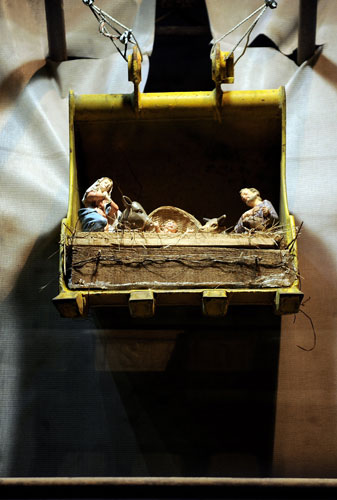 Gallery 30 December 2008: Rome, Italy: A Christams crib inside a buldozer