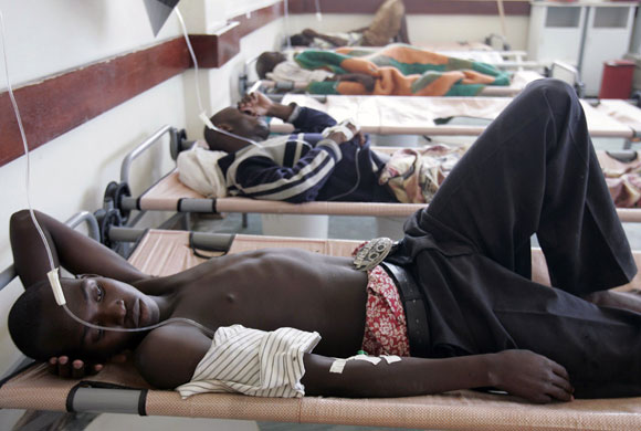 Gallery Zimbabwe cholera: Cholera patients rest on their beds in Budiriro Polyclinic in Harare