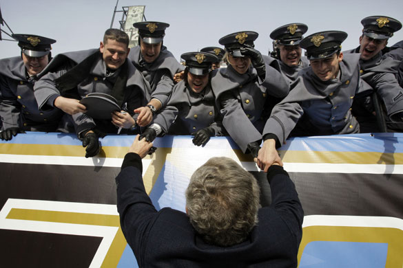 Gallery 24 hours in pictures: George W Bush meets Army cadets