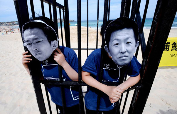 Gallery December 9 2008: Greenpeace anti whaling protest in Sydney