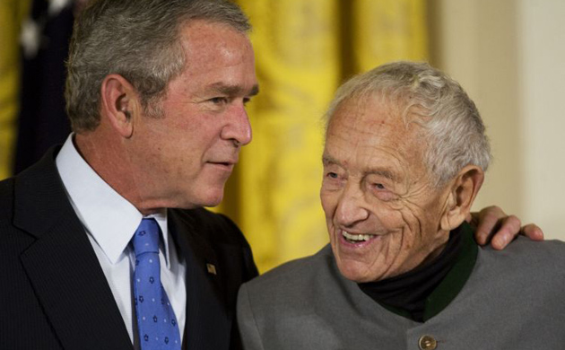 George Bush presents Andrew Wyeth with the National Medal of Arts in November 2007. Photograph: Mandel Ngan/AFP/Getty Images