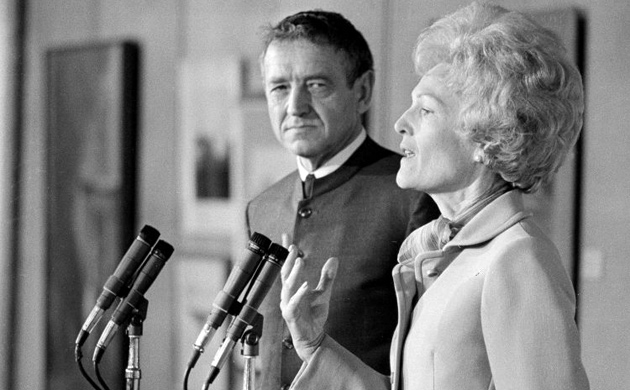 Andrew Wyeth with Pat Nixon at the White House in 1970. Wyeth was commissioned to paint the official portrait of President Nixon. Photograph: AP