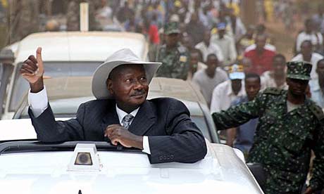 Uganda president Yoweri Museveni on the campaign trail in 2006