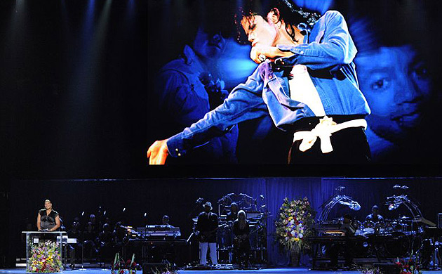 Queen Latifah speaks at Michael Jackson's memorial service