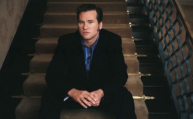 Val Kilmer, who played Jim Morrison in Oliver Stone's 1991 biopic The Doors, may want to break on through to politics. The New York Post reported the Kilmer is pondering running for governor of New Mexico next year