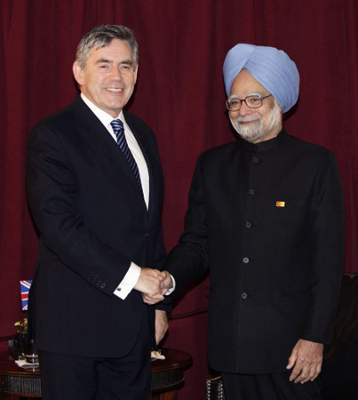 Gordon Brown and Manmohan Singh, India's prime minister, shake hands at the G20 summit in Pittsburgh