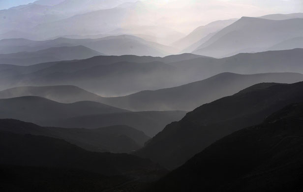 Gallery 24 hours in pictures : View of the sunset near the Andes