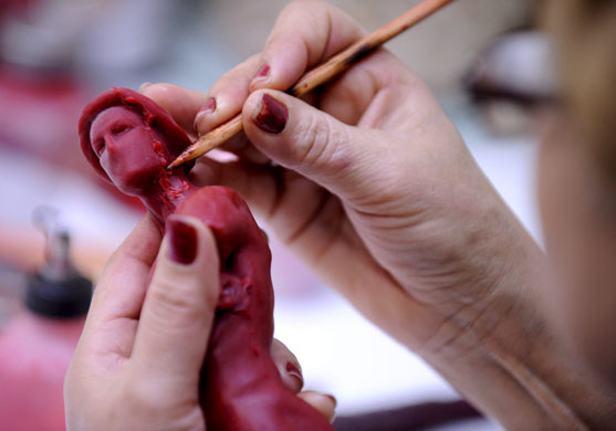 Gallery 24 hours in pictures : Screen Actors Guild 'The Actor' statuettes cast in Burbank, California.