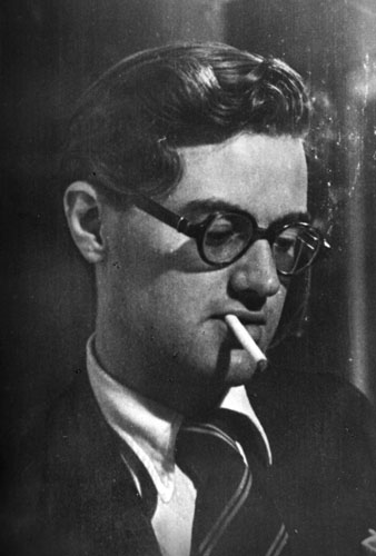 Gallery John Mortimer: Sir John Mortimer aged about 25 