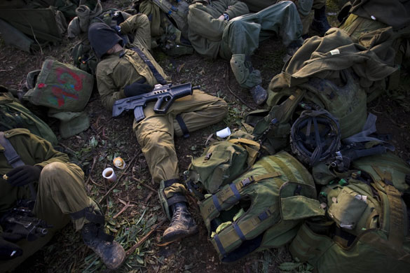 Gallery Withdrawal from Gaza: Israeli soldiers rest as they arrive back in Israel 