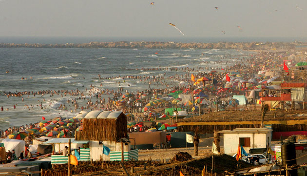 Gallery Gaza then and now: Gaza city: Palestinians enjoying the beach in June 2007