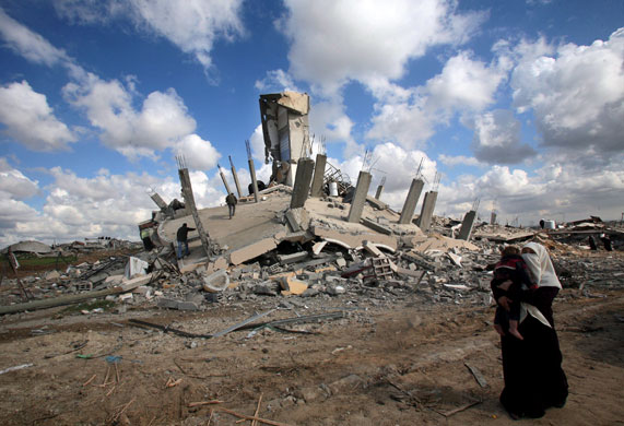 Gallery Gaza then and now: Palestinians return to their destroyed houses