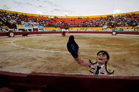 Gallery Michelito, bullfighter: Michelito, ten year old bullfighter
