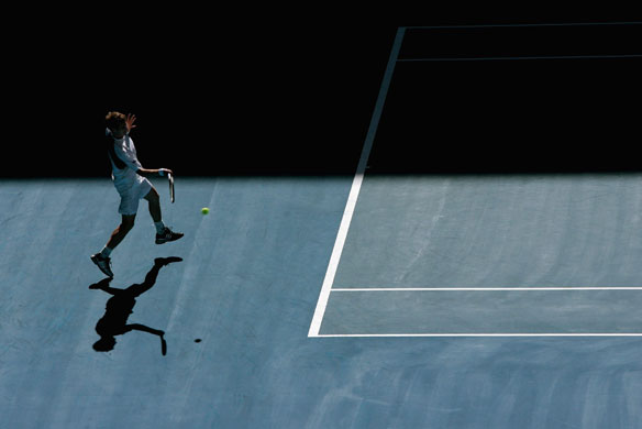 Gallery Australian open : Andy Murrayplays a forehand to Fernando Verdasco