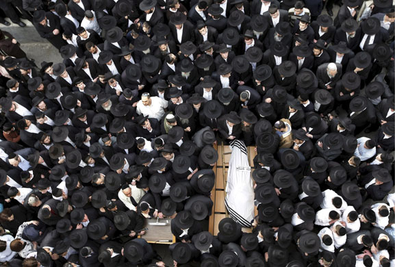 Gallery 27 January 2009: The funeral of veteran Rabbi Avraham Ravitz