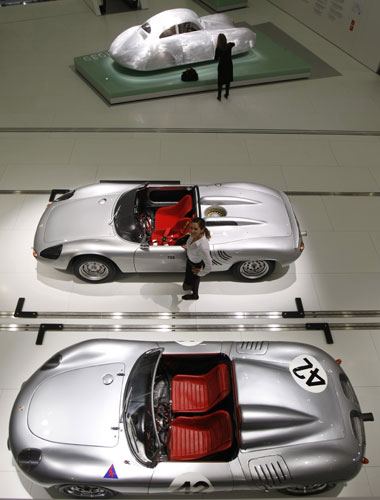 Gallery Porsche museum: Porsche museum in Stuttgart