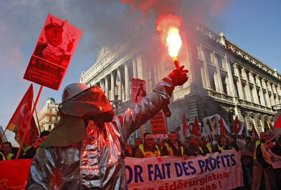 Gallery France's Unions Strike: France's trade-unions encourage their employees to strike