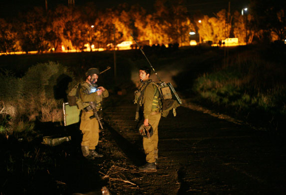 Gallery Israeli troops enter Gaza: Israeli troops  enter Gaza