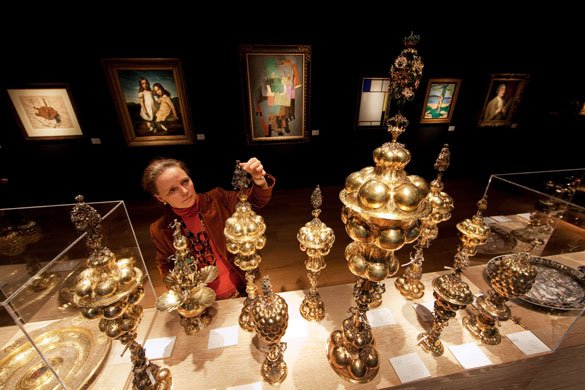 Gallery Yves Saint Laurent: The Yves Saint Laurent and Pierre Berge Collection