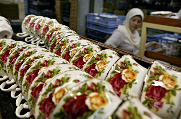 Gallery Wedgwood Waterford: Wedgwood/Royal Doulton china factory in Tangerang, Indonesia